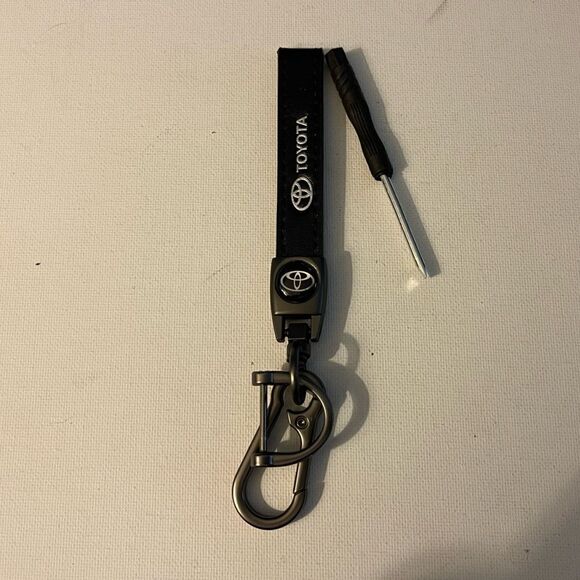 Toyota Logo key fob Keychain in black leather NWT - Picture 1 of 4